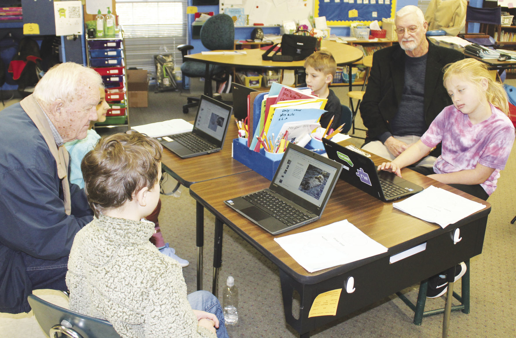 Commissioners see classroom technology up close and personal
